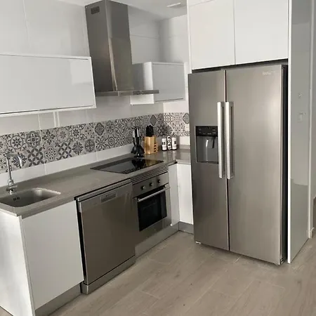 Villa New Villa, 2 Bedrooms Private Heated Pool Sleeps Up To 6 *